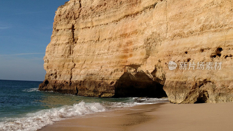 葡萄牙阿尔加维海岸海岸洞穴Praia de Vale Centianes Carvoeiro